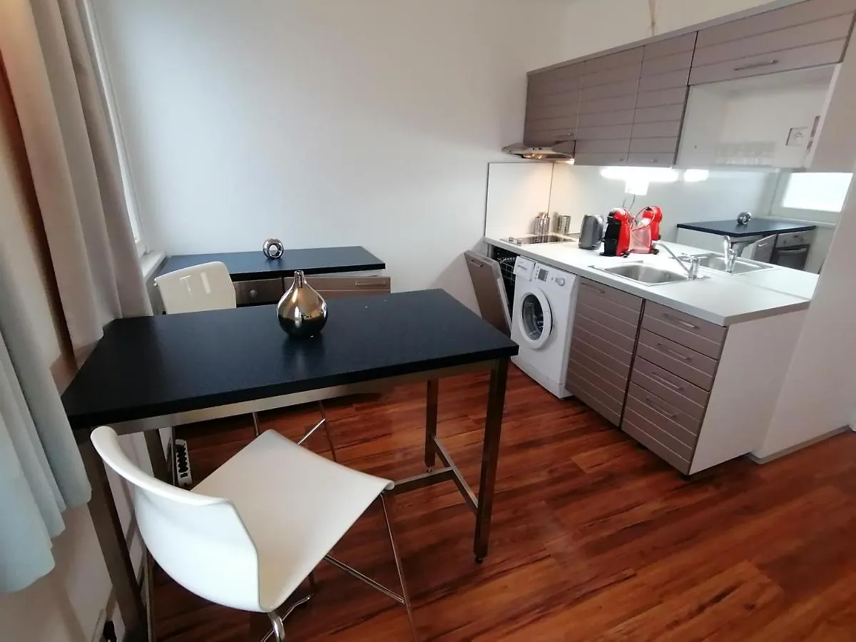 Golden Family Apartments Prague 0*,