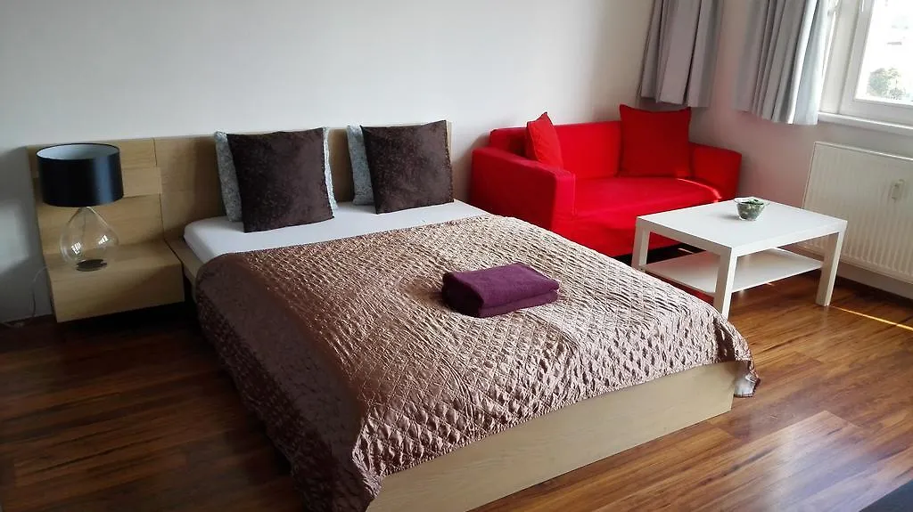 Golden Family Apartments Prague 0*,