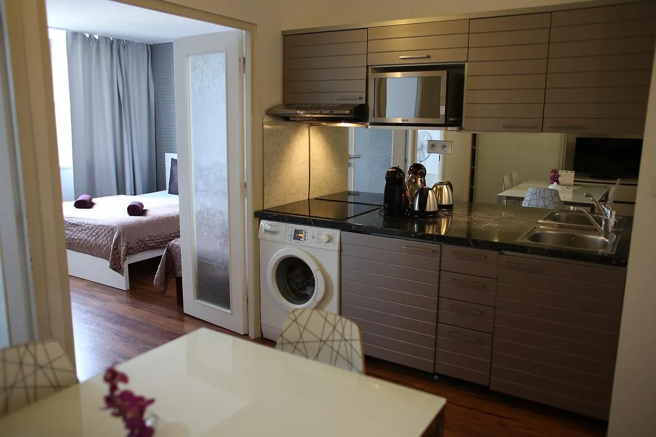 Golden Family Apartments Prague